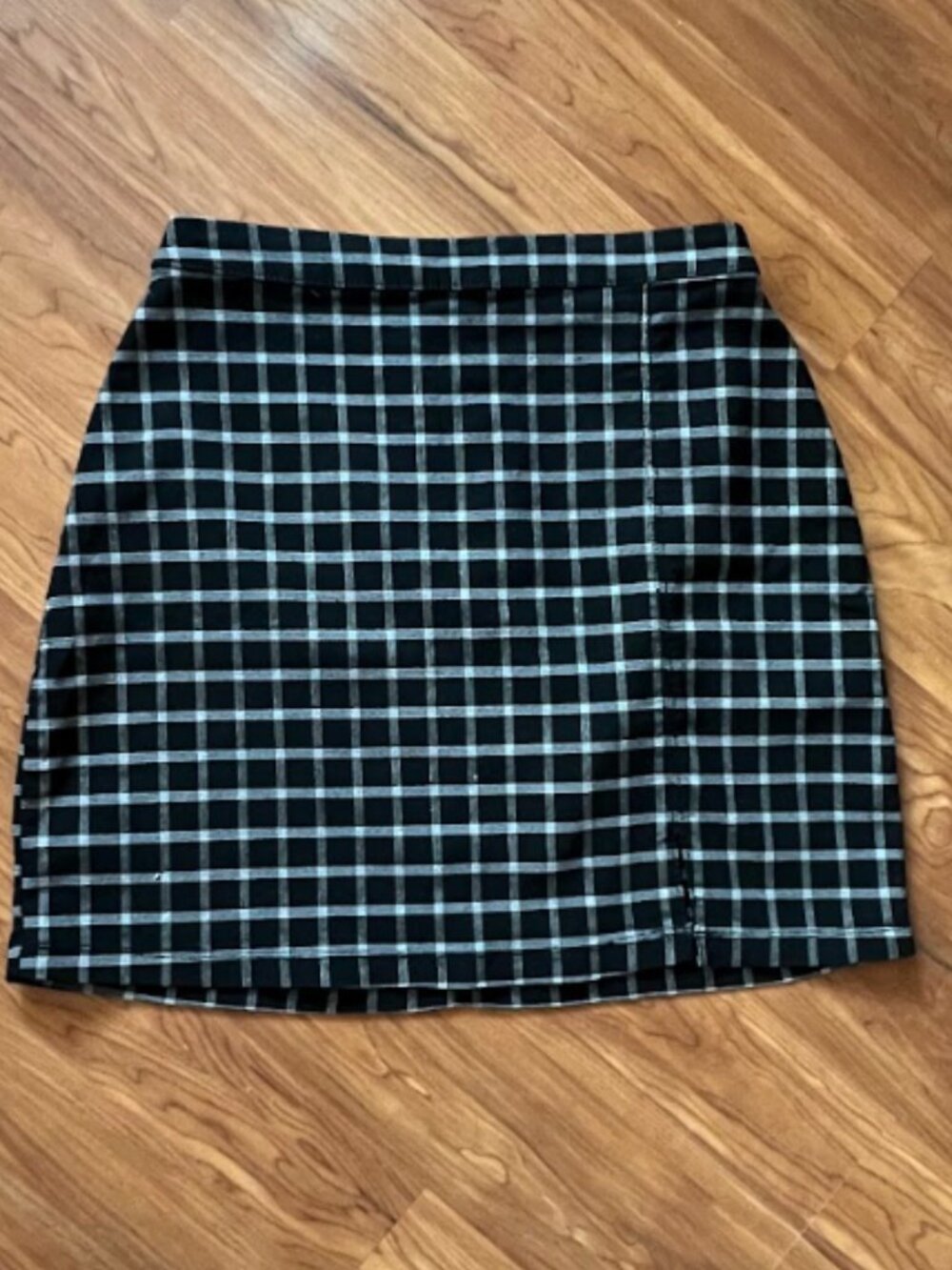 Black Hollister Plaid/ Windowpane Fall Mini skirt- Women's S